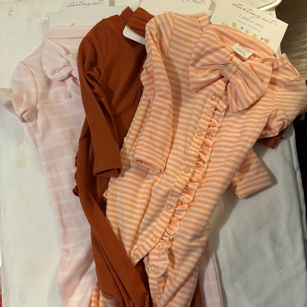 Never Worn Baby Girl Footed Sleeper Bundle | Bows Ruffles & Stripes | 0–3 months